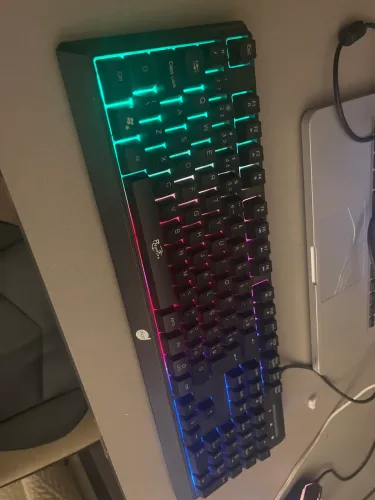 Teclado gamer Semi-Mecânico Rapid Fire Dazz