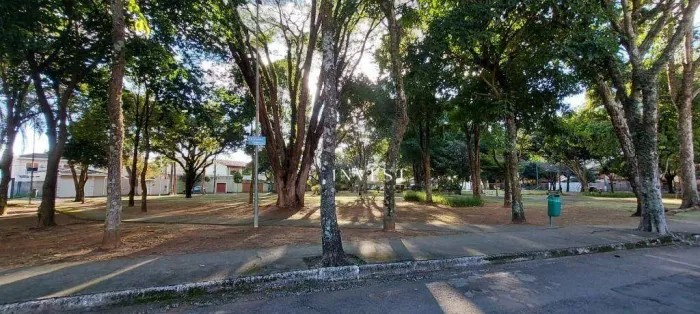 Casa assobradada com 4 dormitórios , sendo 2 suítes para alugar, 370 m² por R$ 8.264/mês -