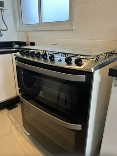 Fogão Electrolux 5 bocas 2 portas - Estado excelente!