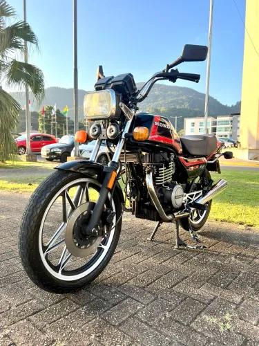 Exclusividade! Moto íntegra!