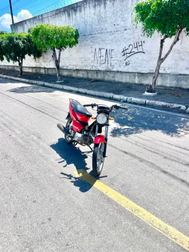 MOTO BOA EM PERFEITO ESTADO SO PEGA EM ANDA