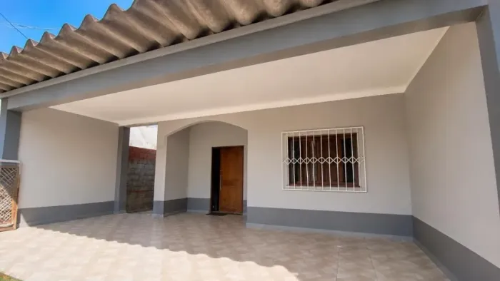 Aluguel - Casa com 2 Quartos sendo 1 Suite