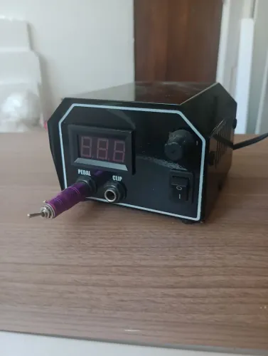 Fontem digital para máquina de tatuagem