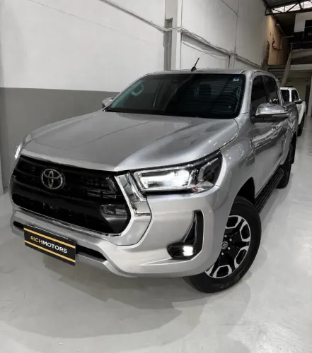 Toyota Hilux CD SRX 4X4 2.8 TDI 16V Diesel Aut. 2022