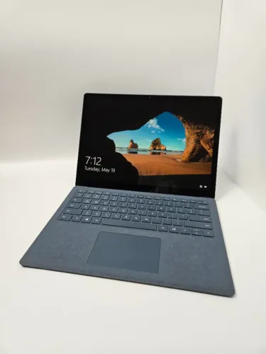 Microsoft Surface Laptop 2 i7 16GB 512GB Windows 10 Pro