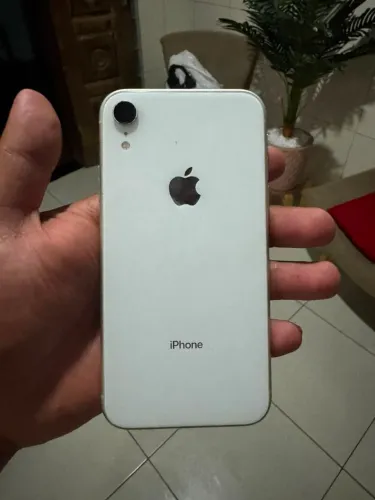 iPhone XR,64 Gb,celular todo original, pouquíssima marca de uso