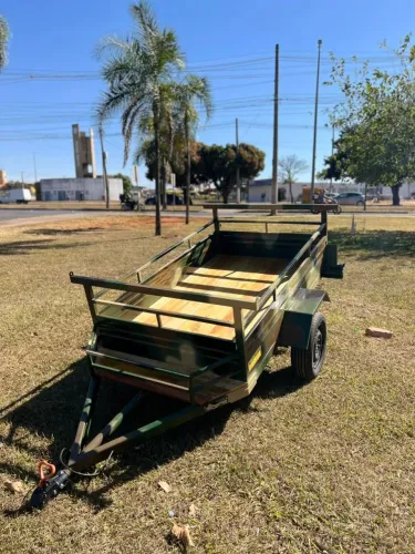 Carretinha 2.00 x 1.20 construída para suportar grandes esforços