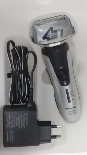 barbeador elétrico panasonic es-rf31 importado para uso seco e molhado, com 4 lâminas