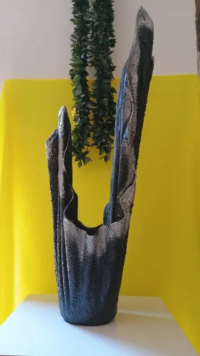VASO RÚSTICO OBRA DE ARTE ?