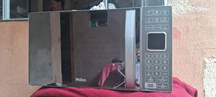 Microondas philco espelhado novíssimo