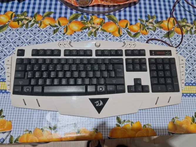 Teclado gamer Redragon