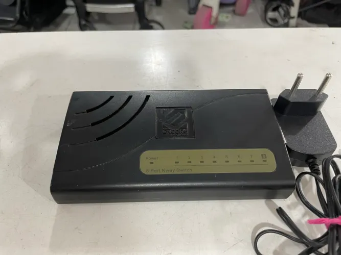 Switch Ethernet 8 portas ENH908-NWY Encore