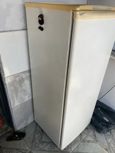 GELADEIRA