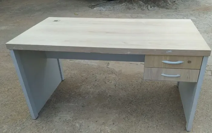 Mesa de escritório em MDF com duas gavetas | Somente retirada em mãos
