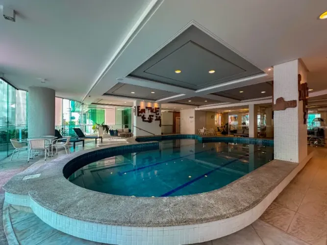 APARTAMENTO NA QUADRA DO MAR EM BALNEÁRIO CAMBORIÚ- FG