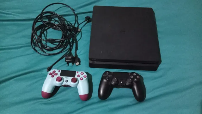 PS4 Slim