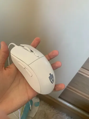 mouse gamer com fio cor branca