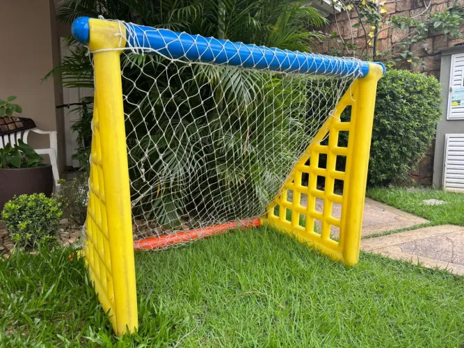 Gol de brinquedo com rede 