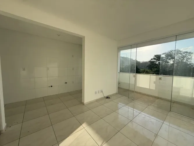 Apartamento com 2 dormitórios em excelente condomínio | Elevador