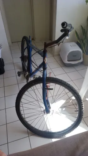 Vendo bicicleta bacini usada para fazer manutenção