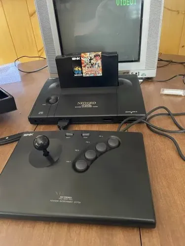 neo geo aes com cartucho 161 jogos aceita trocas