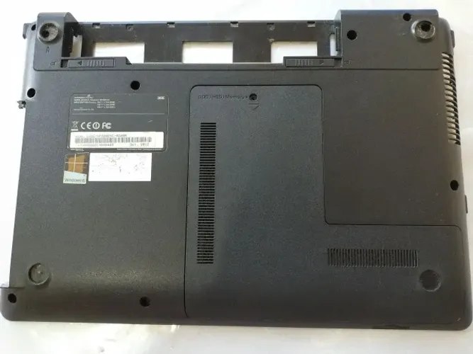 Tampa Inferior Notebook Samsung NP300E4C