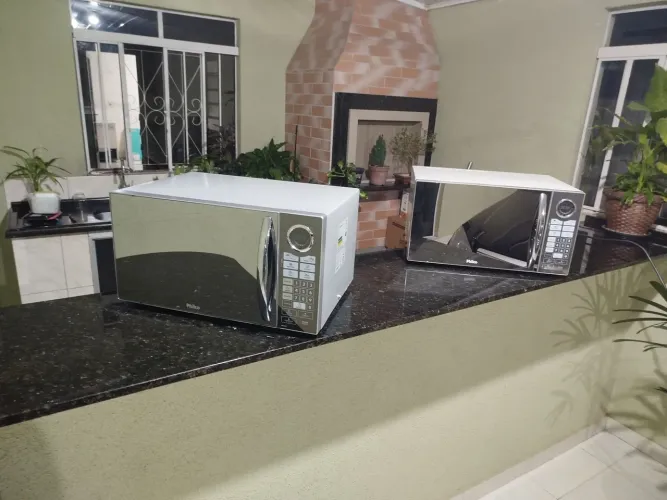 Microondas Philco Espelhado 30L 127v IMPECÁVEL, 2 Unidades, funcionando 100% sem detalhes.