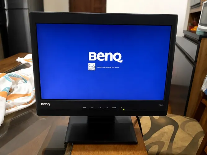 Monitor BenQ T52WA 15,4" LCD - Funcionando Perfeitamente