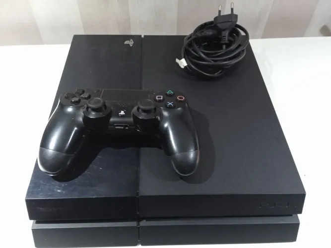 PS4 e controle