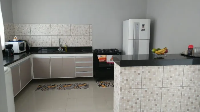Alugo casa próximo ao comando geral