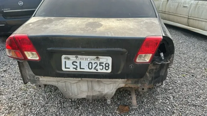 Tampa de mala do Honda Civic 2003/2005