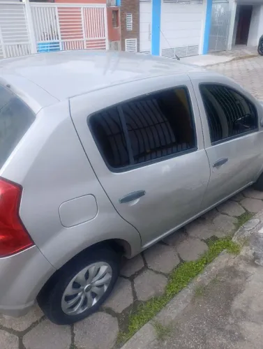 Renault Sandero Authentique Hi-flex 1.0 16V 5P 2012