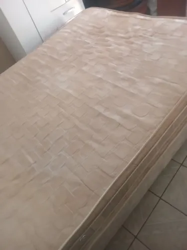 Cama box de casal queen com colchão