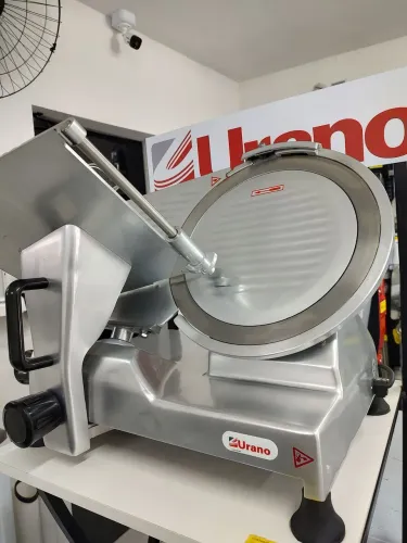 Cortador de frios Urano semi-automático