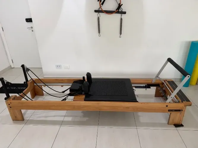 Aparelho de Pilates Reformer