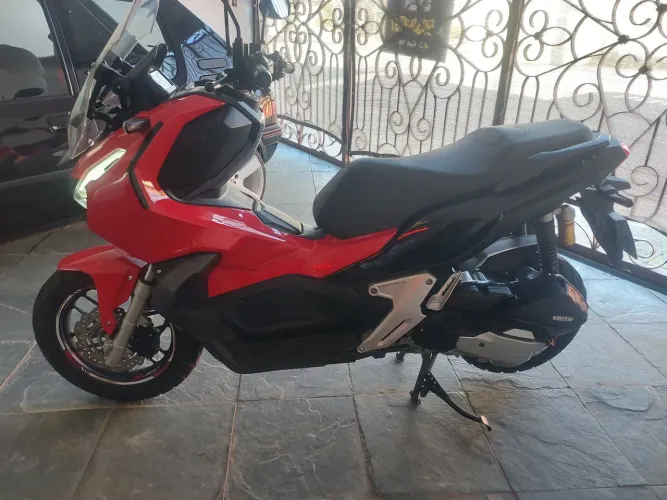 Moto honda adv 150 21/21
