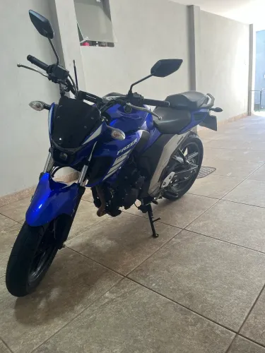 Fazer FZ25