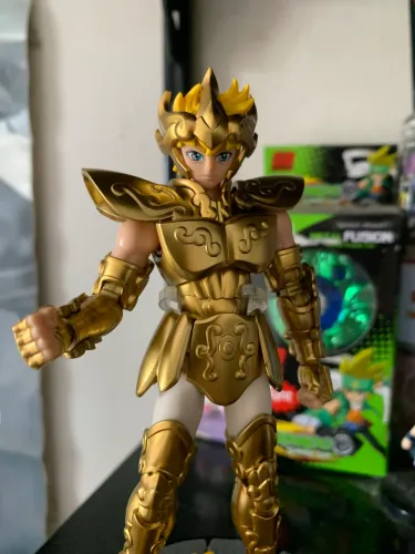 Boneco Action Figure Aioria De Leão Blokees Cavaleiros Do Zodíaco Saint Seiya