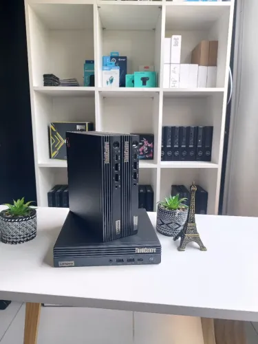 MINI DESKTOP LENOVO RYZEN 5 - MUITO NOVA!!