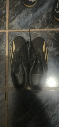 Tênis de futsal adidas