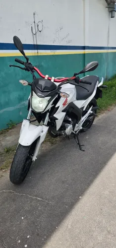 CB Twister 250 cc - Honda - 2016 (Flex) PARADA