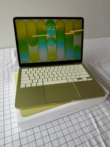 MacBook Neo 8GB Ram 256Gb SSD 13?