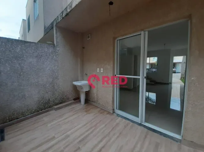 Sobrado com 2 dormitórios à venda, 52 m² por R$ 260.000,00 - Condomínio Villa Florença - S