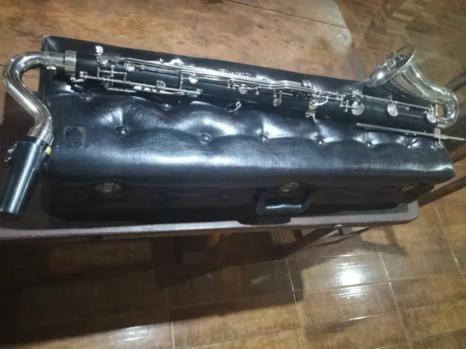 /"""Clarone Baixo Selmer Bundy USA """\