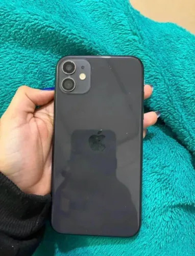 iPhone 11 Semi novo