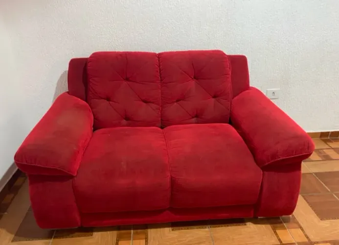 Sofá de 2 e 3 lugares excelentes