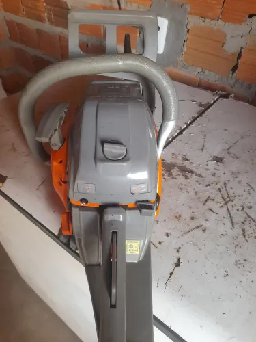 Vendo esse motor serra bem conservada muito pouco trabalhado