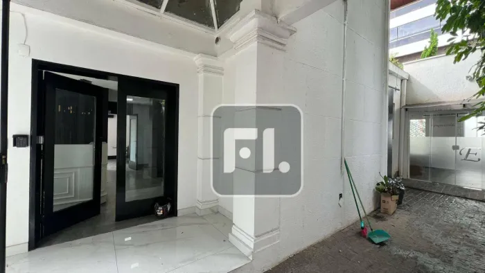 Casa, 520 m² - venda por R$ 33.000.000,01 ou aluguel por R$ 50.600,02/mês - Jardins - São