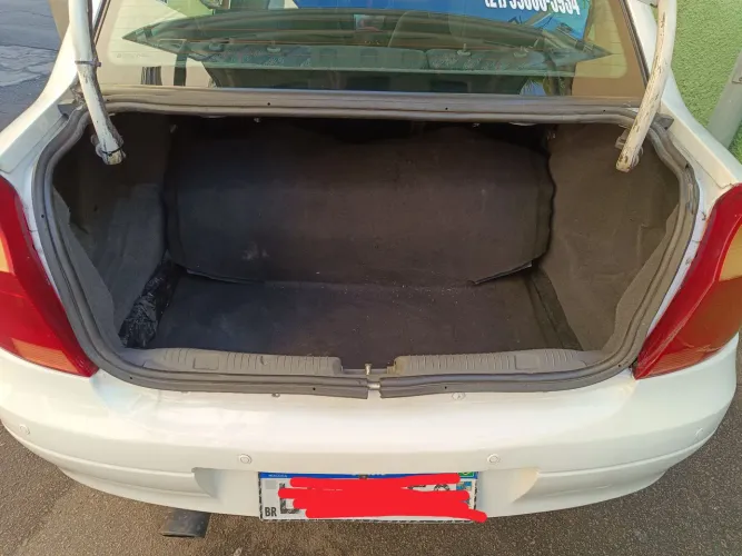 Chevrolet Corsa Sedan 1.8 MPFI 8V 102cv 4P 2003