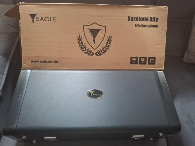 Sax Alto Eagle SA 500 LN (laqueado com chaves niquelada)